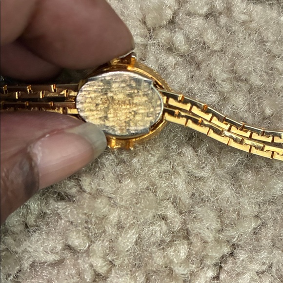 Vintage Sarah bolo style Gold Necklace with Green Gemstone - Picture 6 of 7